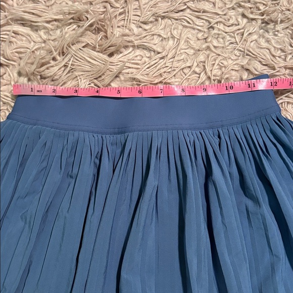 Lululemon Varsity High Rise Pleated Tennis Skirt - Picture 8 of 10